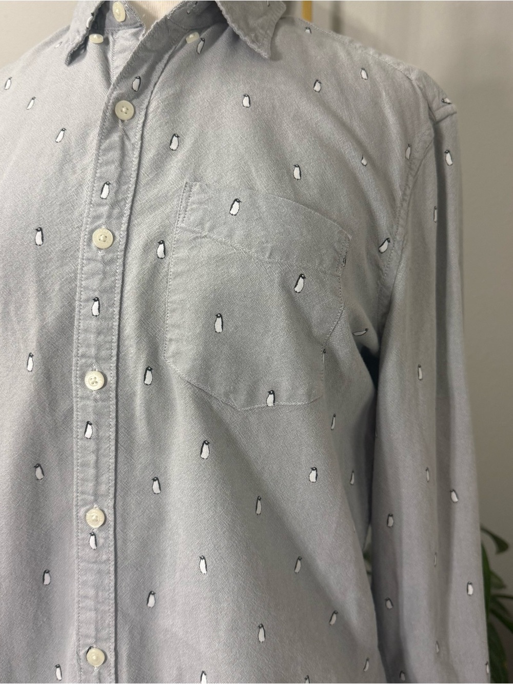 American Eagle Men’s Medium Penguin Embroidered Oxford Button Down Shirt